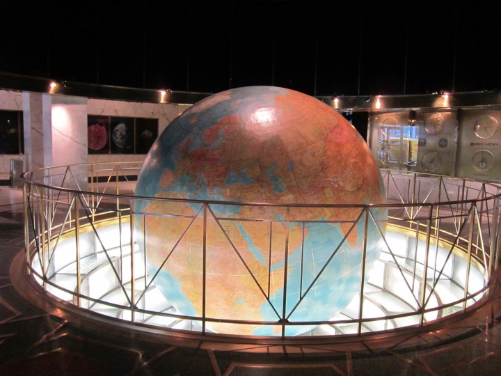 News Building Globe